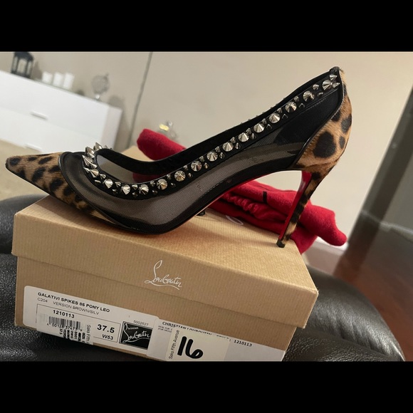 WePresent | Christian Louboutin Christian Louboutin
